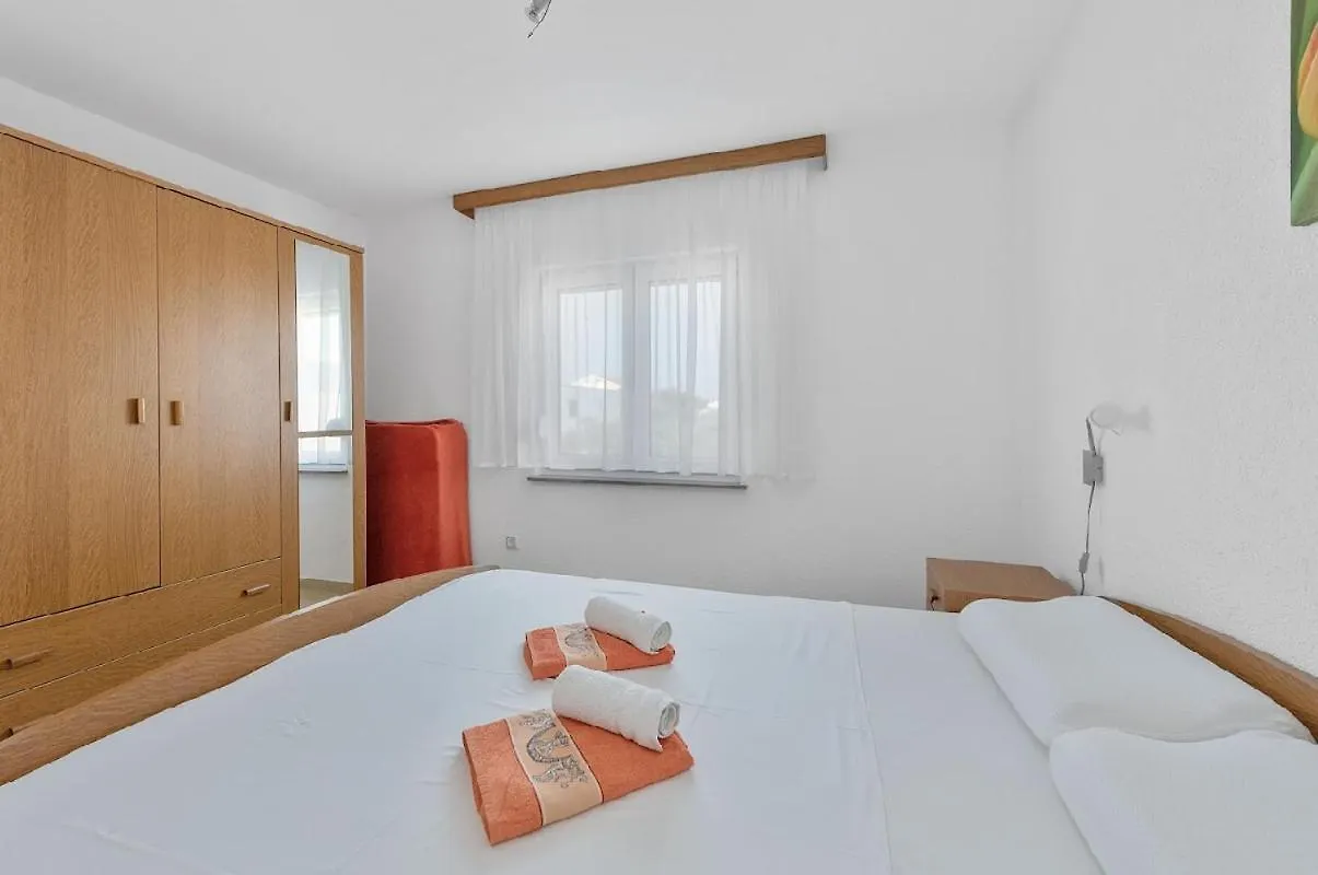 Apartment In Sukosan With Seaview, Terrace, Air Condition, Wifi クロアチア