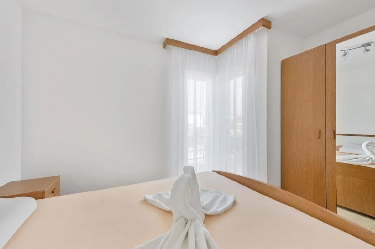 Apartment In Sukosan With Seaview, Terrace, Air Condition, Wifi