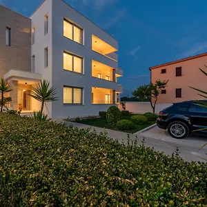 Niko Apartmán
